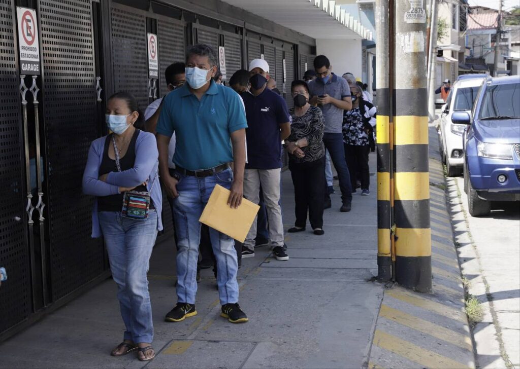 Un millón de registros de trabajadores suspendidos en Ecuador en trece meses de la pandemia