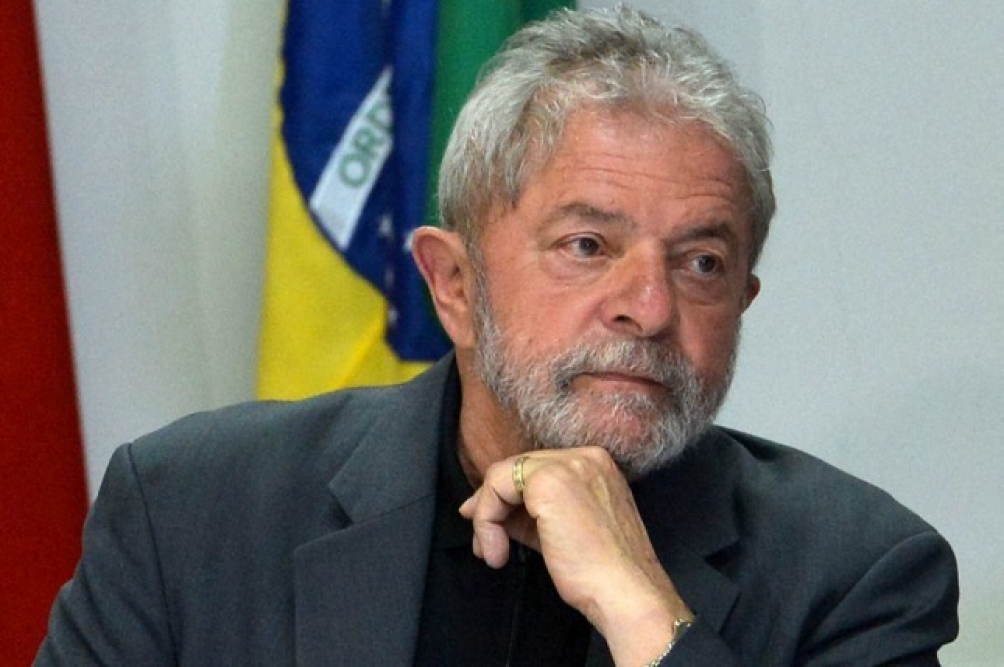 Lula vencería ampliamente a Bolsonaro en 2022, según una encuesta de Datafolha