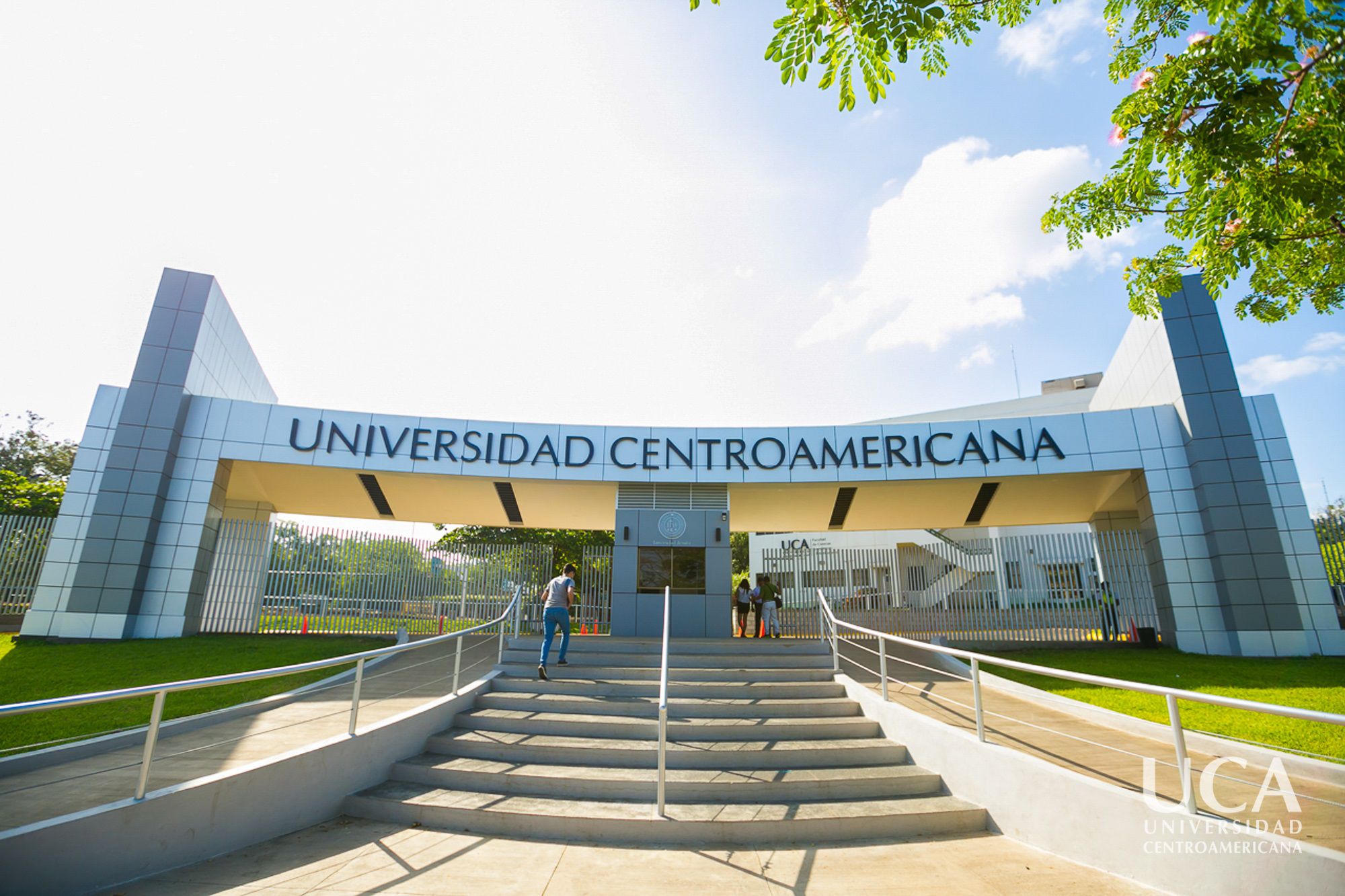 La dictadura de Nicaragua detuvo a dos dirigentes estudiantiles tras el cierre de la Universidad Centroamericana