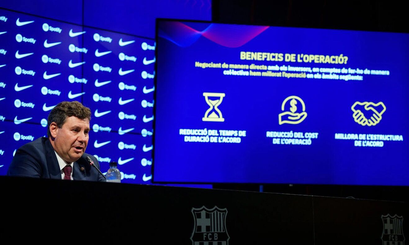 El FC Barcelona reconoce que el ‘caso Negreira’ “no ayuda” al club