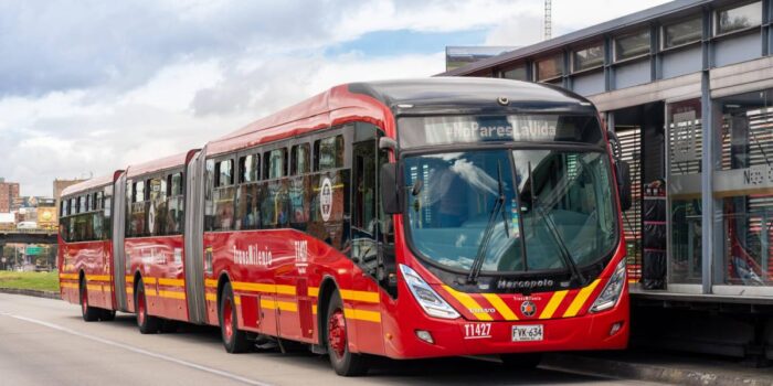 Colombia | TransMilenio lidera el cambio: Reducción significativa del lavado de buses para preservar el agua en Bogotá