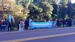 Docentes en Lucha Iguazú:  Cortan la ruta 12 en cercanías al abasto