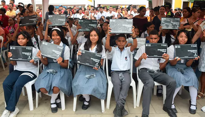 Colombia | Ministerio TIC exige investigación exhaustiva por fallas en 30.000 equipos de ‘Computadores para Educar’ adquiridos entre los años 2020 y 2022 .