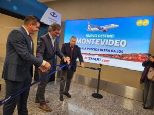 JetSmart inició operaciones entre Uruguay y Argentina