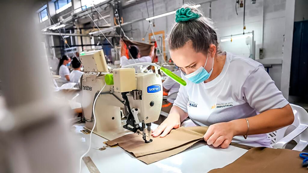 Colombia | Crecimiento Sostenido: Boyacá, Tolima y Risaralda Lideran la Producción Manufacturera en Abril de 2024