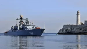 Tres buques de la Armada rusa arriban a La Habana en visita de cortesía