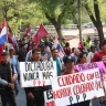 Ciudadanos protestan contra el presidente paraguayo Santiago Peña