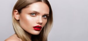 Pintarse los labios de rojo | ¿Por qué lo hacemos las mujeres?