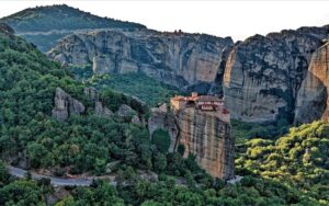 Meteora: los monasterios construidos sobre acantilados en Grecia